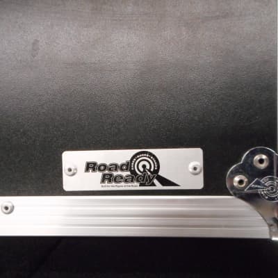 Road Ready 88 Key Board Case With Adjustable Z-lock Foam And Low  RRKB88W image 2