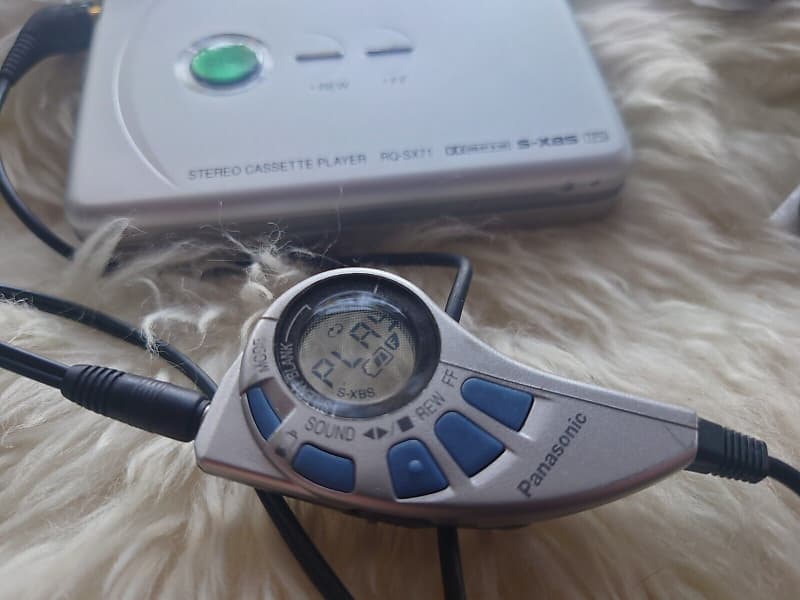 Panasonic rq-sx71 late 90s - Silver walkman portable cassette player