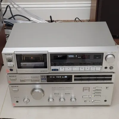 Vintage Sony Silver Face Audio System ES series image 1