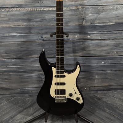 Used Yamaha Pacifica 112 Electric Guitar with Gig Bag image 2