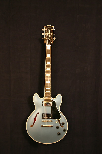 Gibson ES 359 Custom Shop Pelham Blue Chrome Hardware