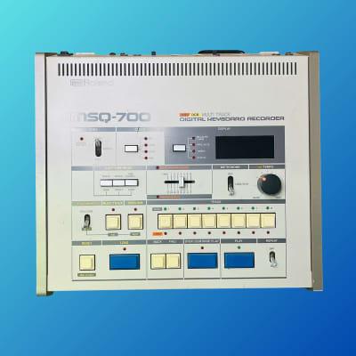 Roland MSQ-700 Multitrack Digital Keyboard Recorder 1984 - 1986 Beige