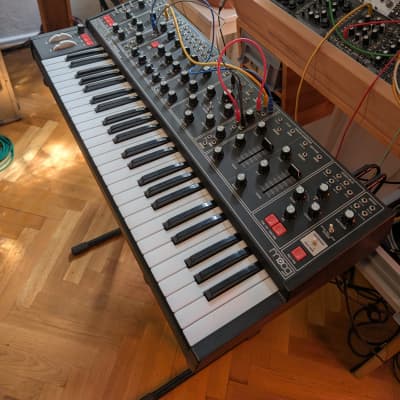 Moog Matriarch Dark Black Panel with Flite Case