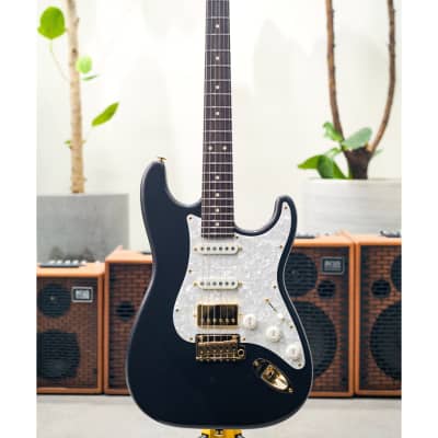 Suhr Classic S Dealer Select Limited Run - Black Pearl Metallic w/White Pearl Pickguard, Match Painted Headstock, Gold Hardware & SSCII System image 2