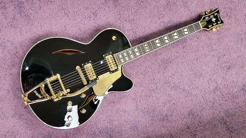 Schecter coupe deals black and gold