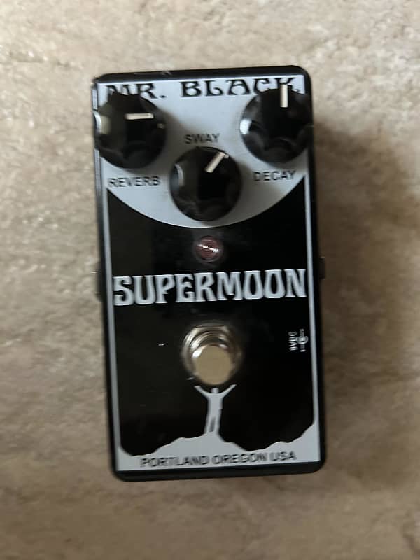 Mr. Black Supermoon