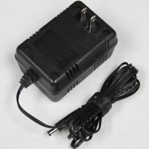 Yamaha AC-10 Power Supply for Magicstomp & DG Stomp, Adapter