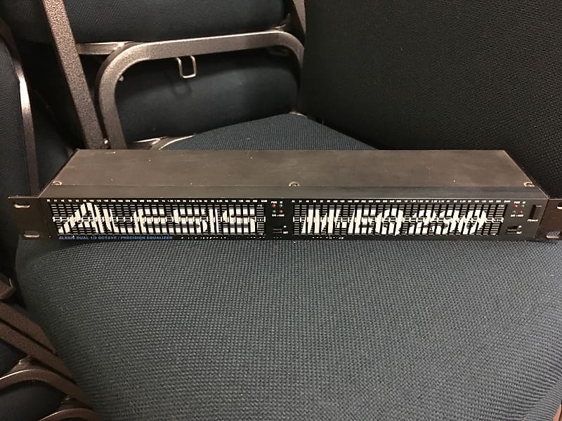 Alesis MEQ 230 31 Band Graphic Equalizer Reverb