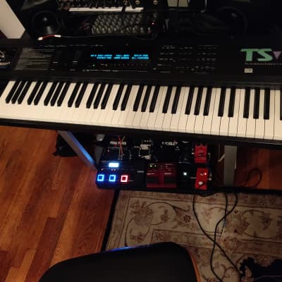 Ensoniq TS-12 Performance / Composition Synthesizer 1993 - 1996 - Black