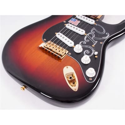 Fender Stevie Ray Vaughan Stratocaster, 3-Colour Sunburst image 6