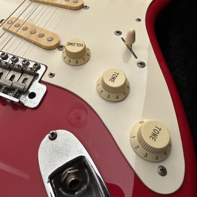 Squier MIJ Standard Stratocaster with Maple Fretboard 1984 - 1988 - Torino Red image 4