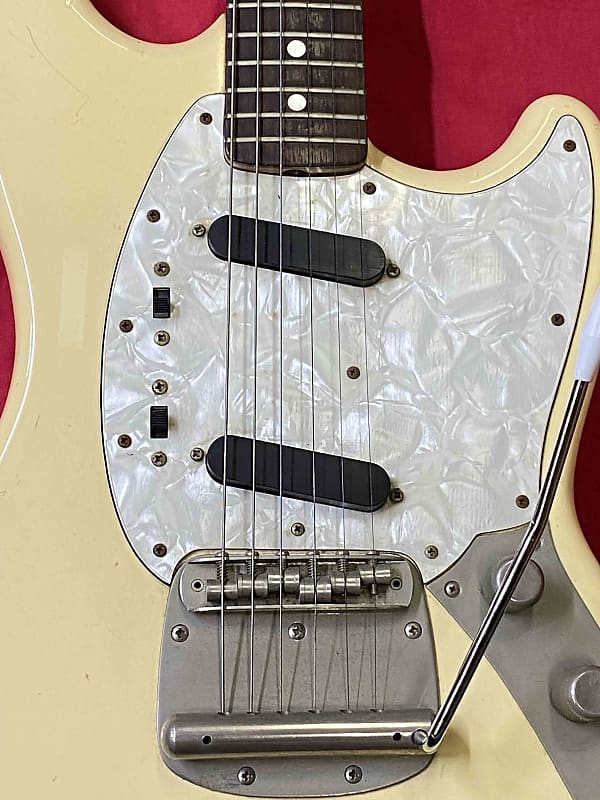 FERNANDES FMT-50 Mustang Type 石ロゴ Seymour Duncan Twang