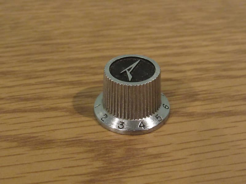 1982 Peavey T40 Bass Knob Reverb