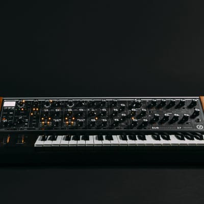 Moog - Subsequent 37 Analog Synthesizer