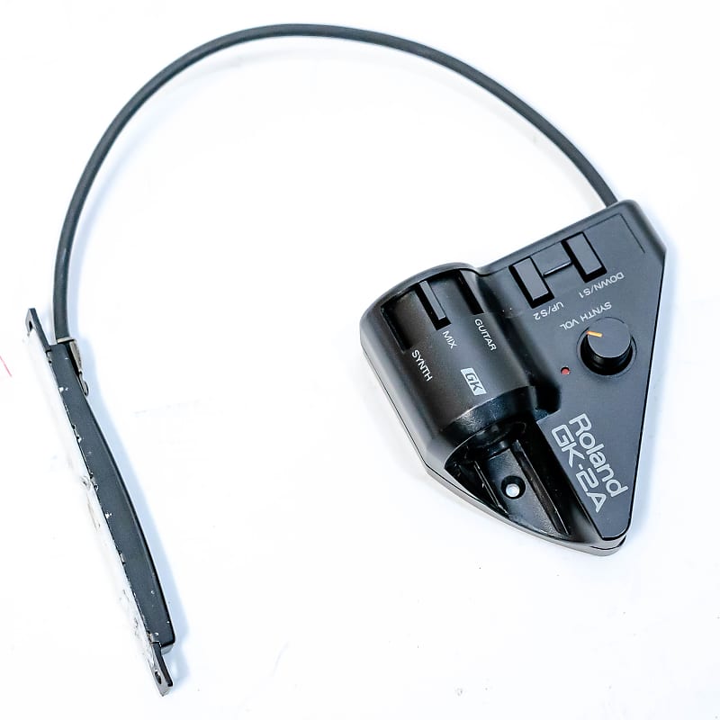 Roland　ローランドGR-33ギターシンセ/GK-2Aピックアップ　ジャンク Roland GK-3 Divided Pickup for Guitar Synthesizer GR-33 GR