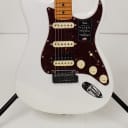 Fender American Ultra Stratocaster HSS with Maple Fretboard 2019 - Present Arctic Pearl
