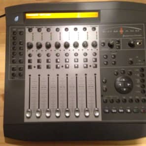 美品　Command8 DAWコントローラー 8チャンネル Digidesign Command 8