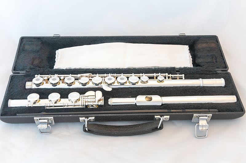 Yamaha YFL-385H Intermediate Flute *Silver Headjoint *Made in Japan *B-foot *Cleaned & Serviced image 1