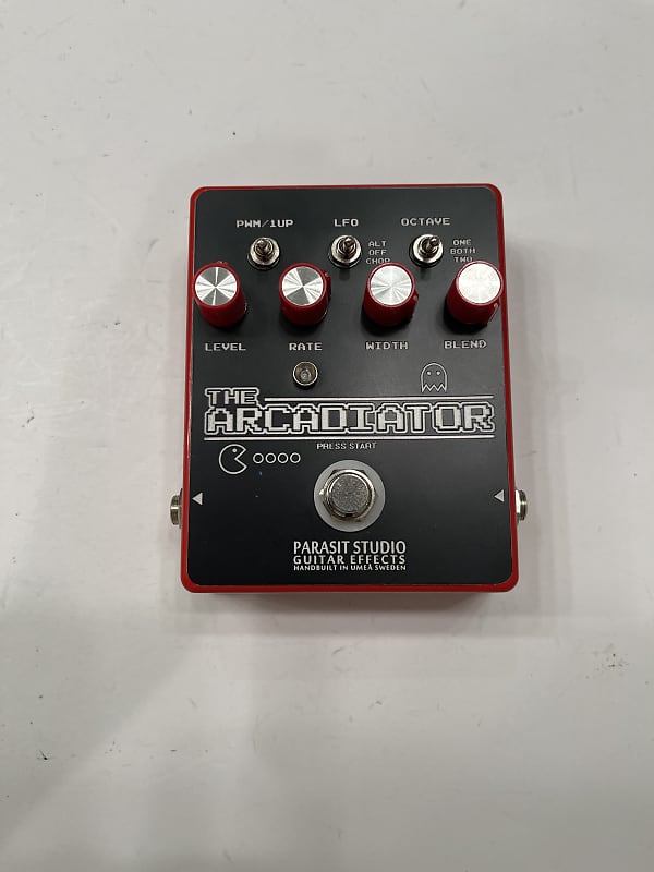 THE ARCADIATOR 8bit Fuzz