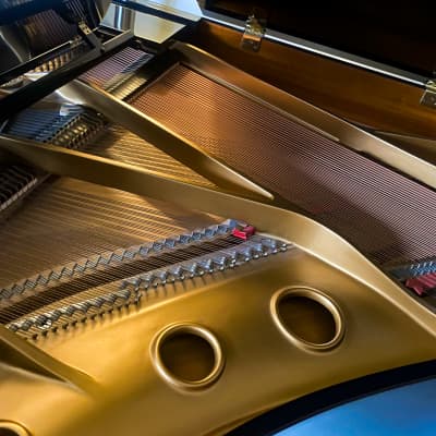 Magnificent Baby grand piano 5' & Yamaha Bench image 6