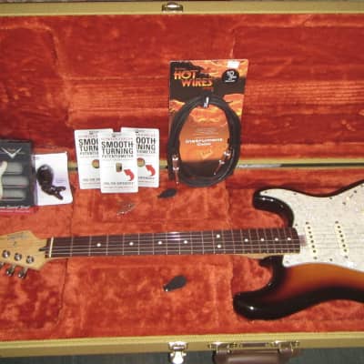 Upgraded Fender Stratocaster 2014 - 3 tone with case image 1