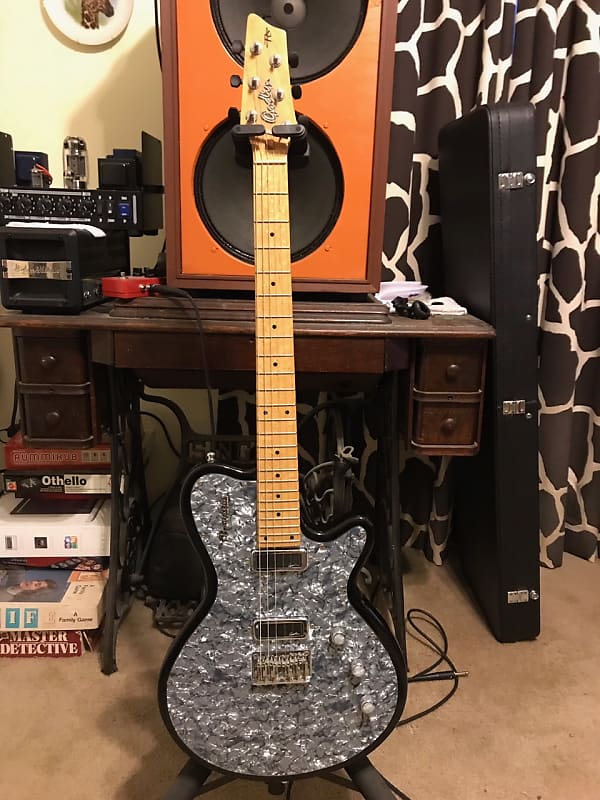 ゴダン　ラジエイター　GODIN RADIATOR ブラック Electric Guitar Godin Radiator Black Onyx Maple Neck with