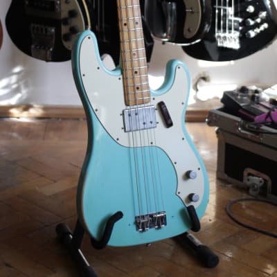 Fender Telecaster Bass 1972 Daphne Blue (Refinished); w/ case image 1