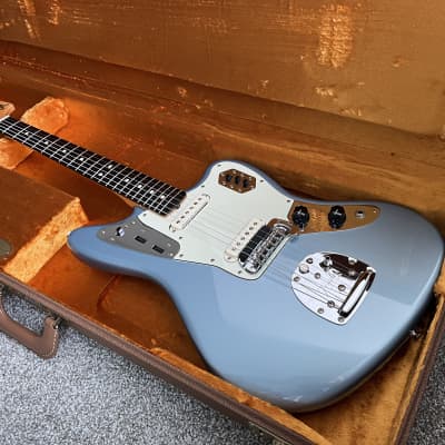 2005 Fender American Vintage 62 Jaguar in Ice Blue Metallic + G&G Case + Case Candy for sale