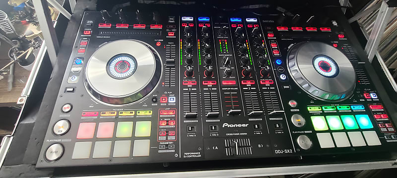 Pioneer DDJ SX2 DJ Controller for Serato with Hard Rolling case
