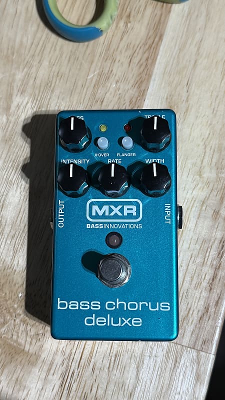 MXR M83 Bass Chorus Deluxe