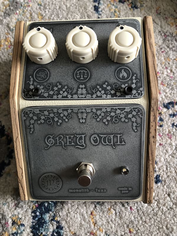 ギター GREY OWL monolith fuzz Grey Owl - Modified Silicon Sustain | Monolith Fuzz