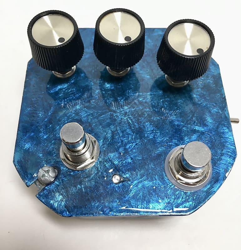 Speebtone DELUXE Bastard Son of Harmonic Jerk-u-Lator Fuzz/Distortion with Voltage Starve, Fat Boost, Feedback/Oscillation, and Momentary On/Off Stutter 2023 - Sapphire Bullets of Pure Love Gloss image 1