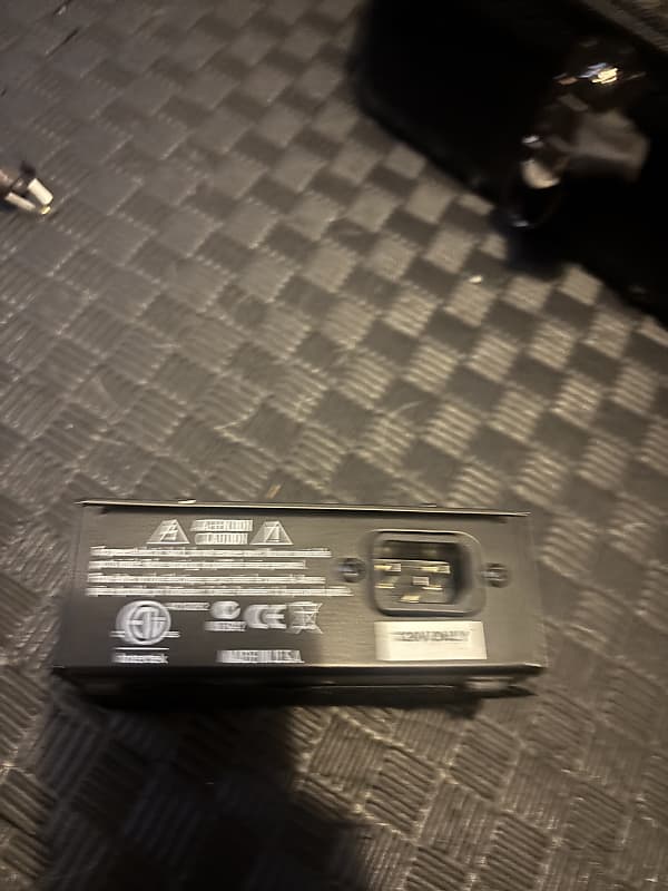 Voodoo Lab Pedal Power Iso 5