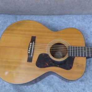 Guild F30NT With Fender Hardshell Case Worn but feels so nice ! 1966 natural image 2