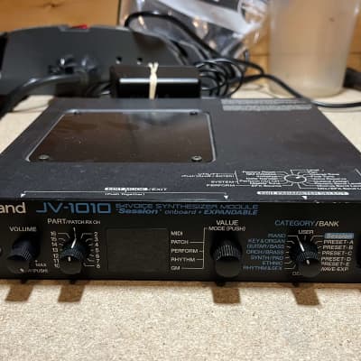Roland JV-1010 64-Voice Synthesizer Module
