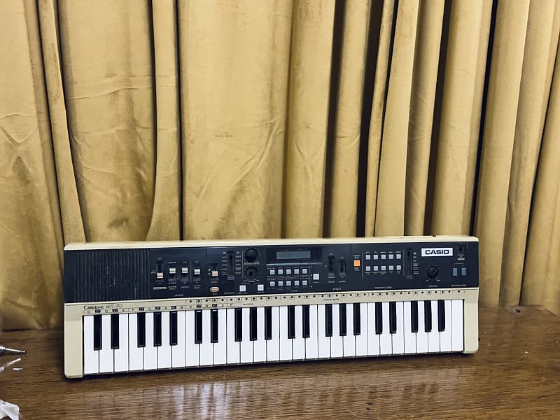 Casio MT-70 Casiotone 49-Key Synthesizer | Reverb