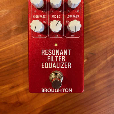 ギター Broughton Resonant Filter Equalizer Broughton Resonant Filter Equalizer - Red | Reverb