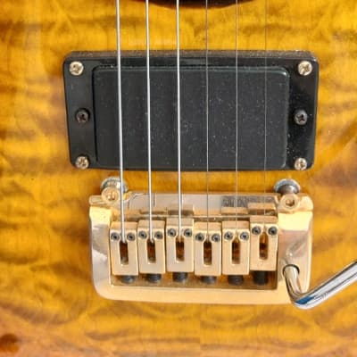 RARE Suzuki Electric Guitar 'Since 1953' HSS Bolt-On 24-Fret Red/Orange/Gold image 6