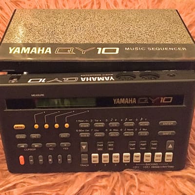 Yamaha QY10 image 2