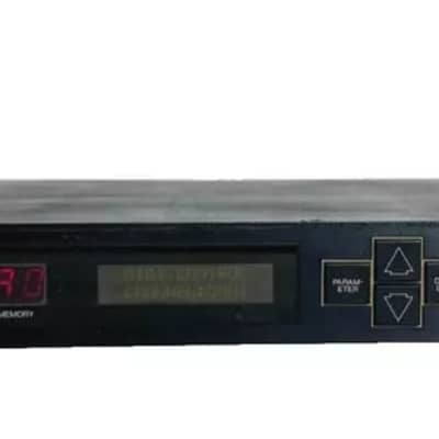 Buy used Yamaha DEQ7 Digital Equalizer Black (One)TRUEHEARTSOUND