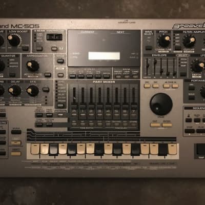 Roland MC-505 Groovebox