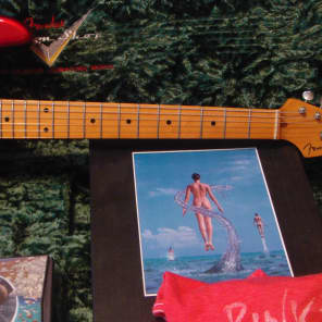 David Gilmour Custom Fender Stratocaster 57 Reissue 1999/2012 Candy Apple Red Pink Floyd Package image 3