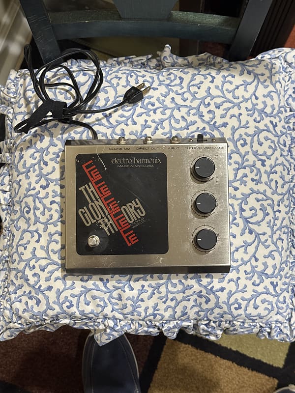 Electro-Harmonix Clone Theory