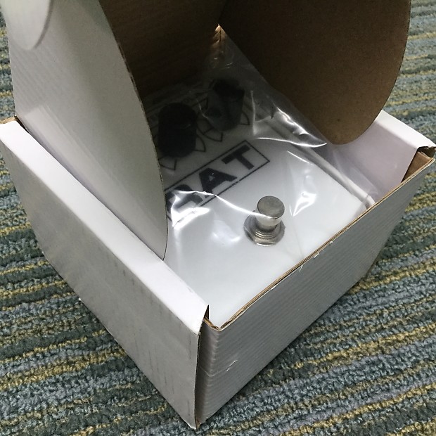 Limited Edition WHITE RAT Japan Exclusive Fuzz Overdrive Limited Edition WHITE RAT Japan Exclusive Fuzz Overdrive
