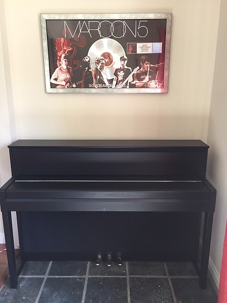 Yamaha Clavinova CLP 585 2015 Aged Black Satin