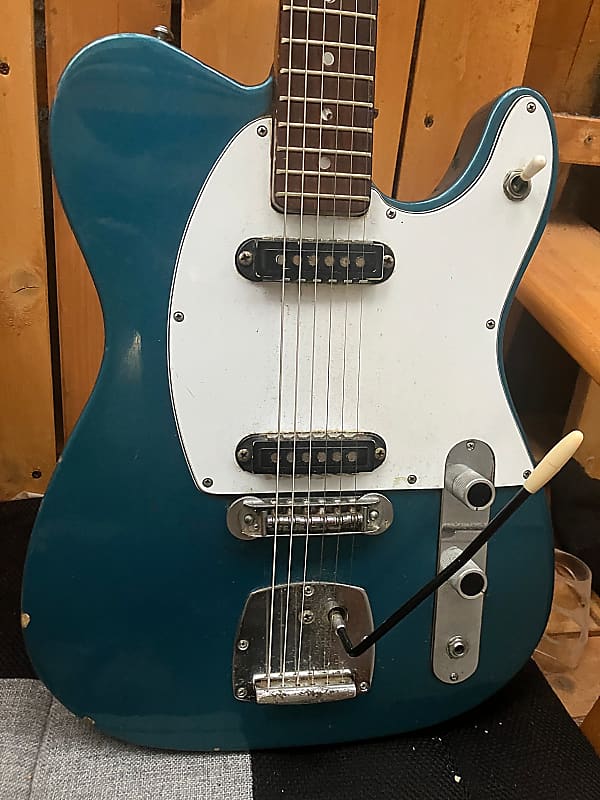 Guyatone LG-20 Late 60's-Early 1970's - Teal Blue Gloss -Flat $100 shipping  to most destinations