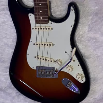 Fender AMERICAN STANDARD STRATOCASTER Electric Guitar Fender AMERICAN STANDARD STRATOCASTER Electric Guitar