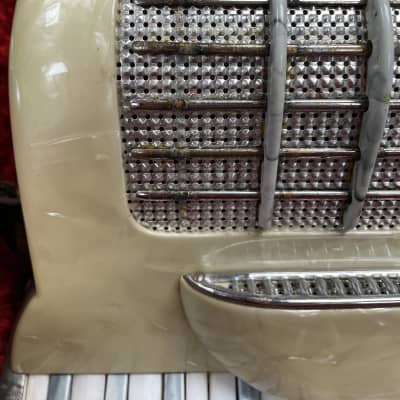 Noble Accordion Est. 1950s image 8