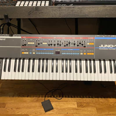 Roland Juno-106 61-Key Programmable Polyphonic Synthesizer 1984 - 1985 - Black
