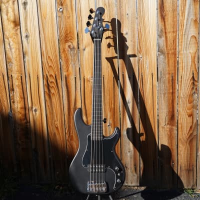 G&L USA Kiloton-5/Fretless/Lined Jet Black Satin Frost 5-String Electric Bass Guitar w/ Black Tolex Case (2023) image 2